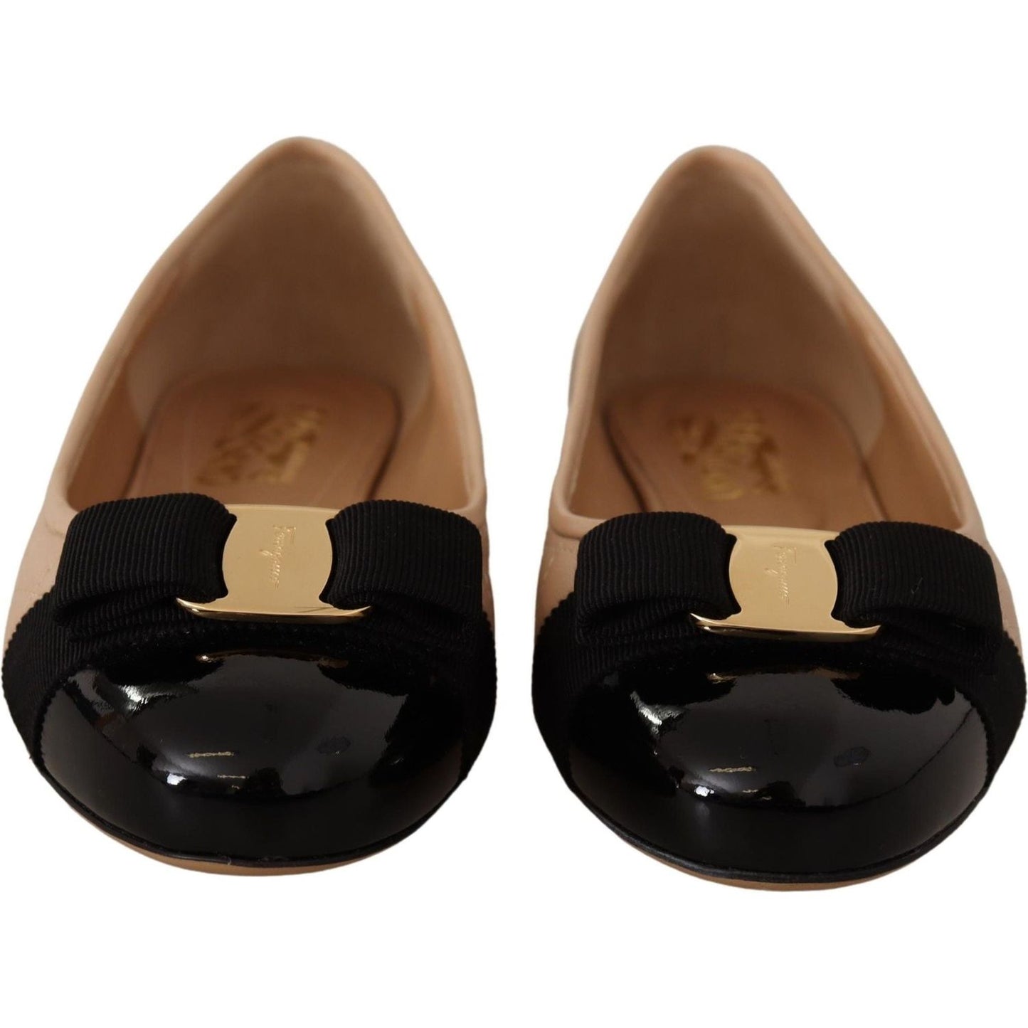 Salvatore Ferragamo Elegant Quilted Leather Flats - Chic Dual-Tone Design 8056744562214