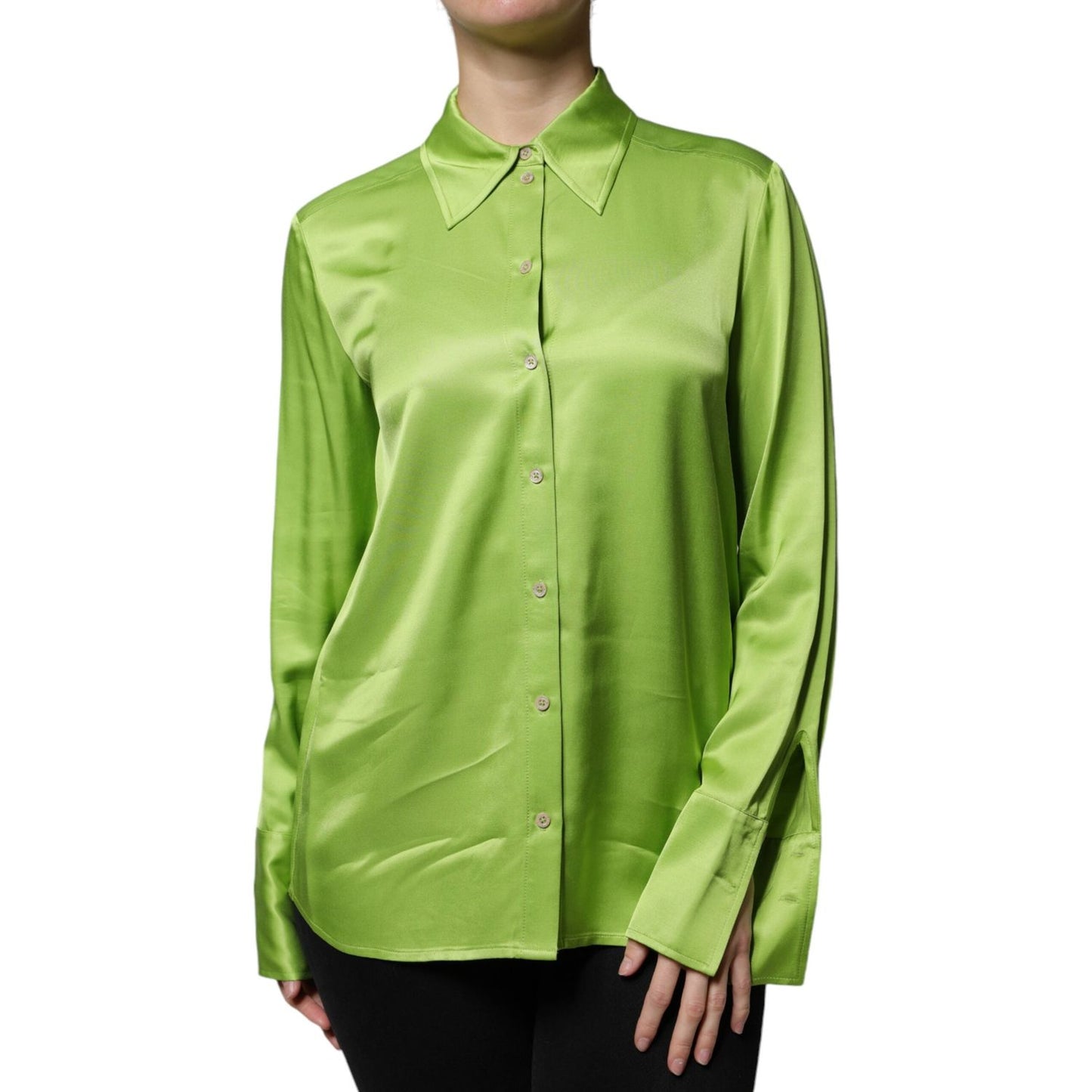 Patrizia Pepe green viscose blouse with long sleeves and collar, button closure, featuring a minor defect of a missing button on the sleeve.