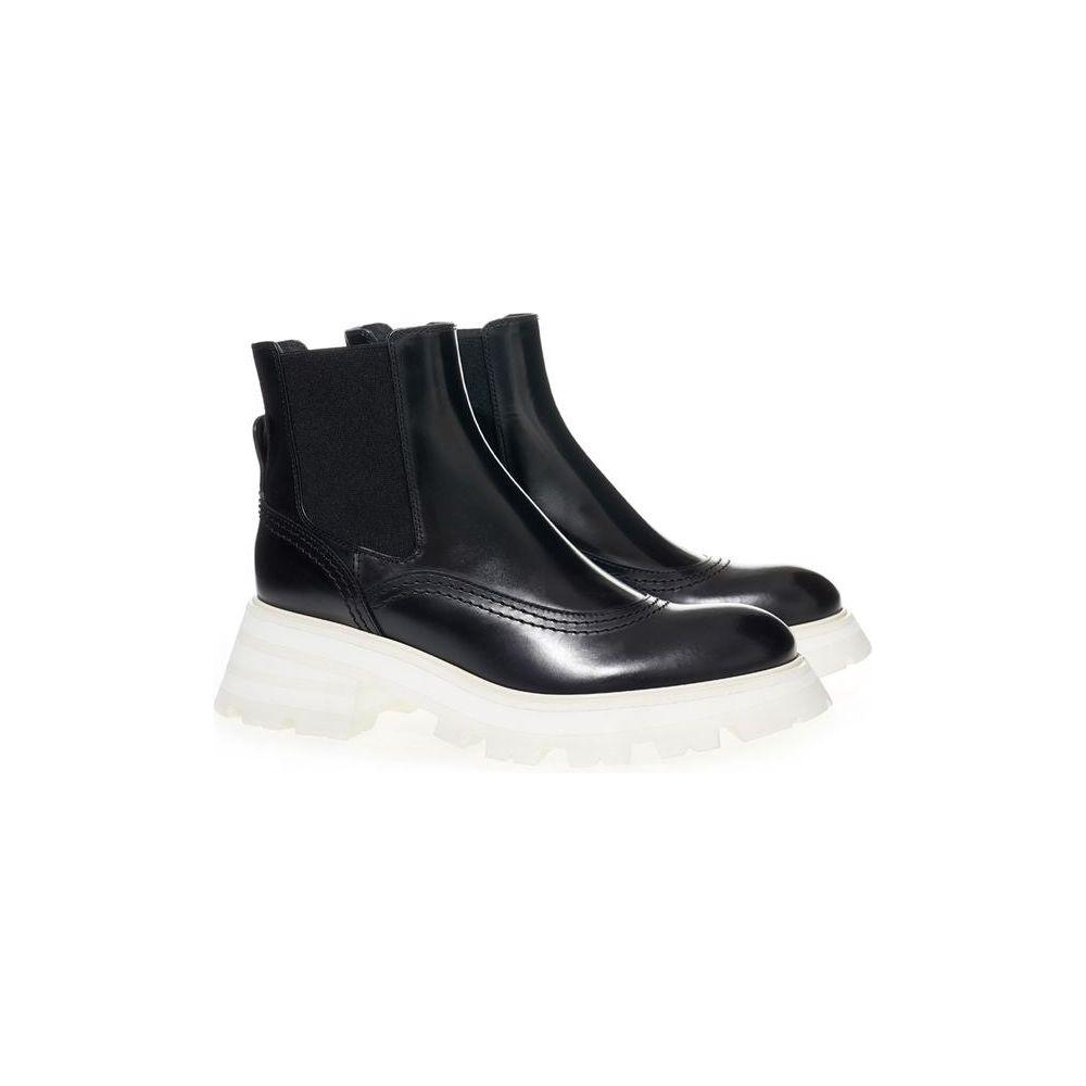 Alexander McQueen Elegant Leather Boots in Timeless Black AL-202676-EU37/US7