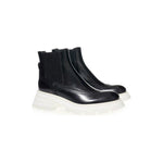 Alexander McQueen Elegant Leather Boots in Timeless Black AL-202676-EU37/US7