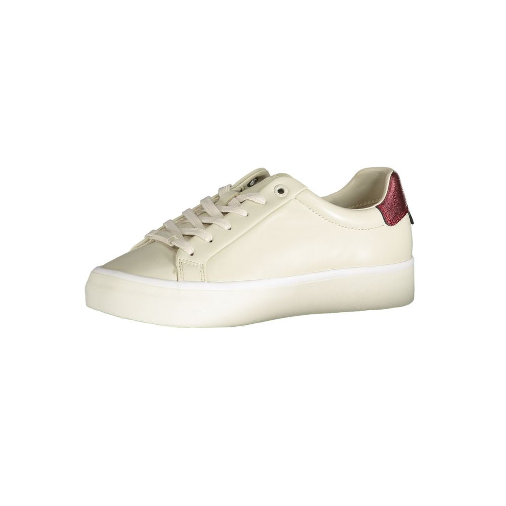 Calvin Klein beige polyester sneaker with contrast details, laces, and printed logo. Stylish sports footwear for casual and athletic use.