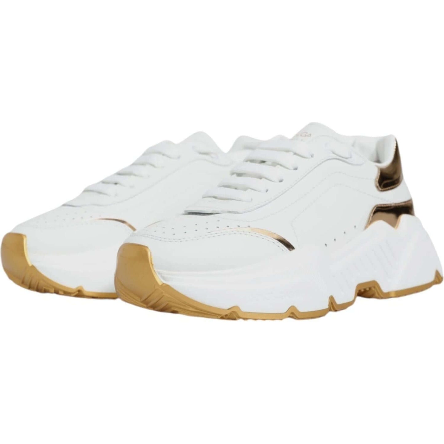 Dolce & Gabbana Daymaster sneakers in white and gold, low-top design, made of calf leather with logo details, rubber sole, lightly preowned.