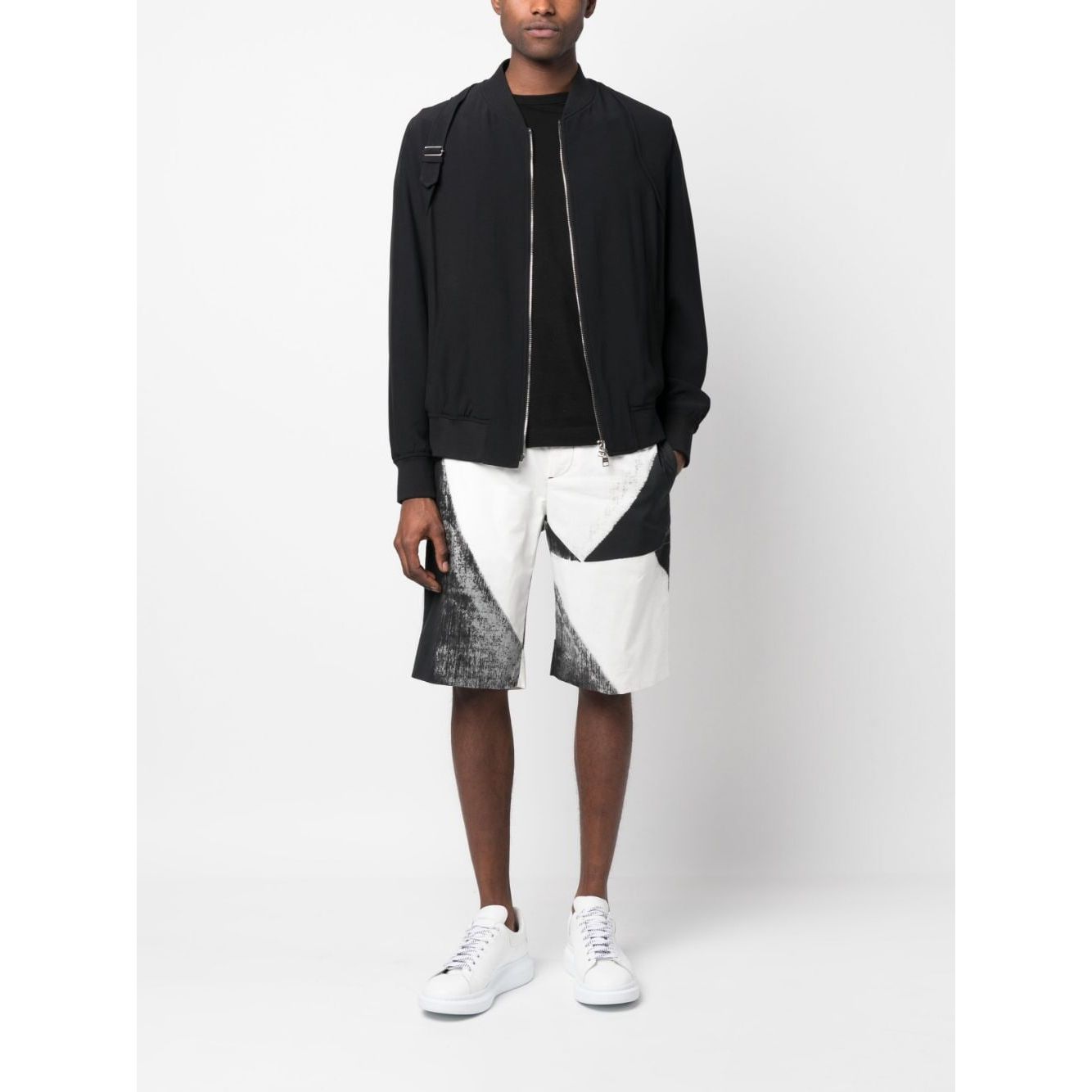 Alexander McQueen abstract-print cotton bermuda shorts Short trousers