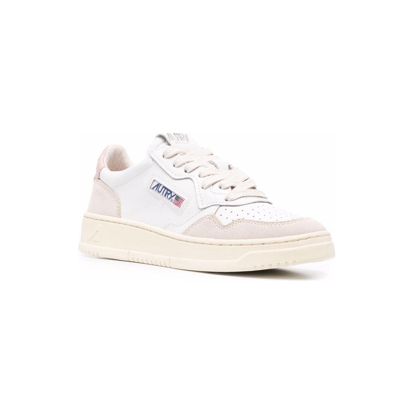 Autry Medalist low Sneakers AULWLS37-P25
