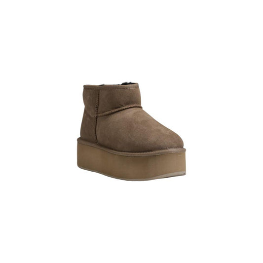 Gray leather boot by EMU Australia for women, part of the fall-winter collection, featuring 100% leather composition.