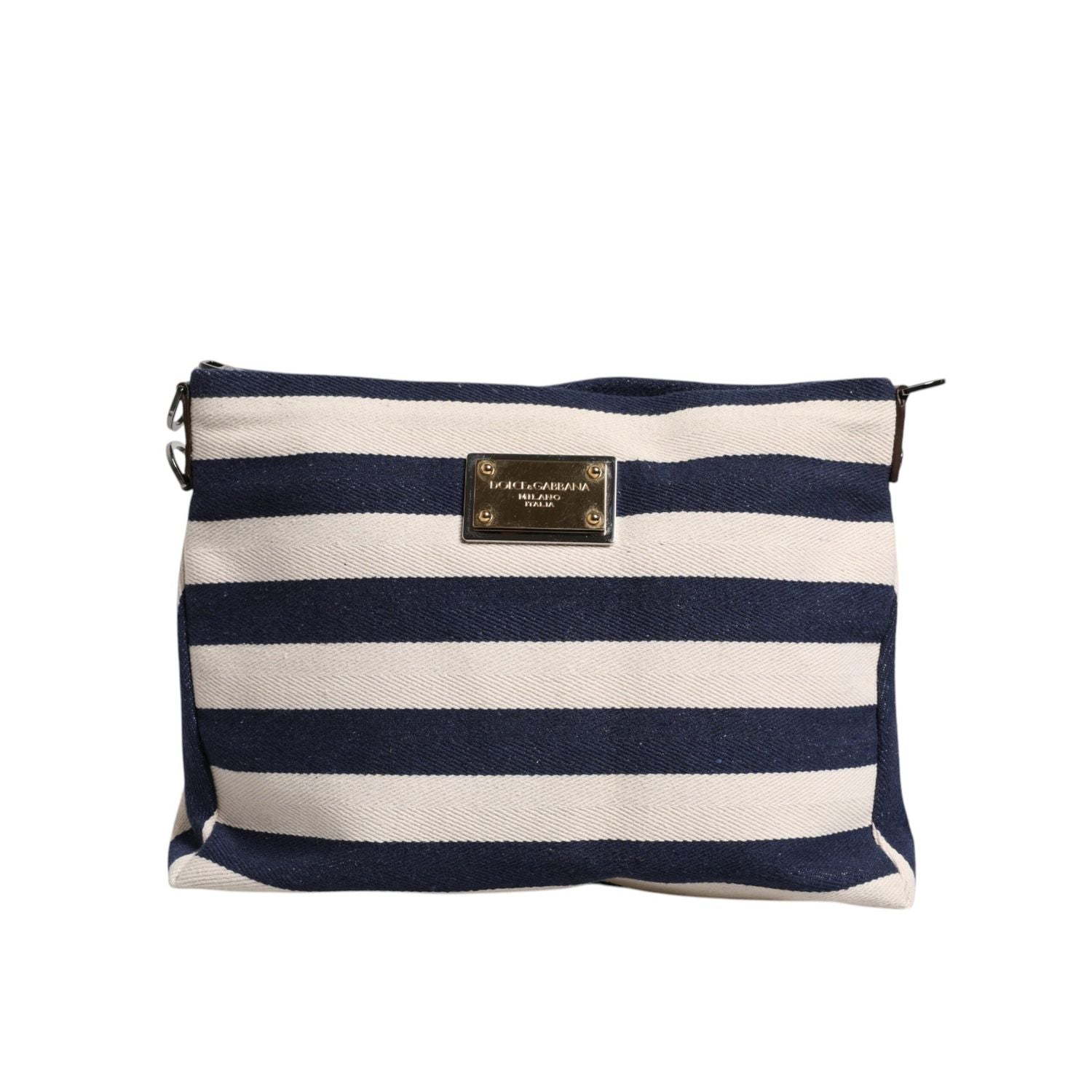 Front view with bag zipped and handles upright.