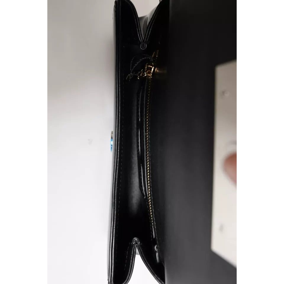 Front view with bag zipped and handles upright.