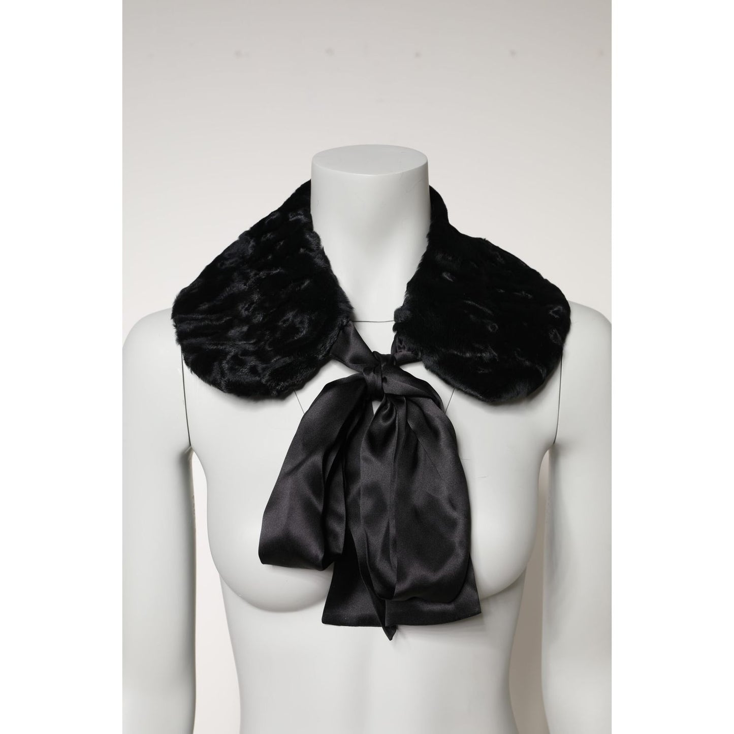Dolce & Gabbana Black Lamb Fur Women Neck Warmer Winter Scarf