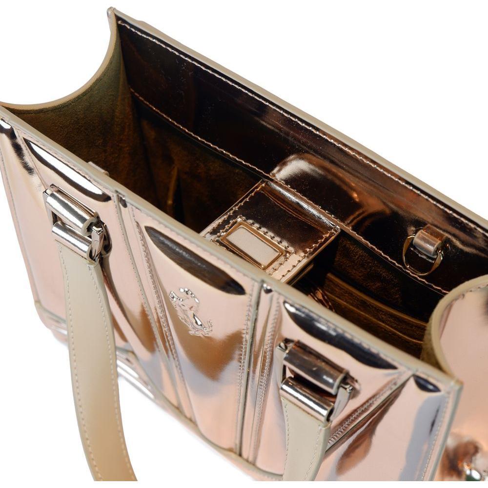 Front view with bag zipped and handles upright.