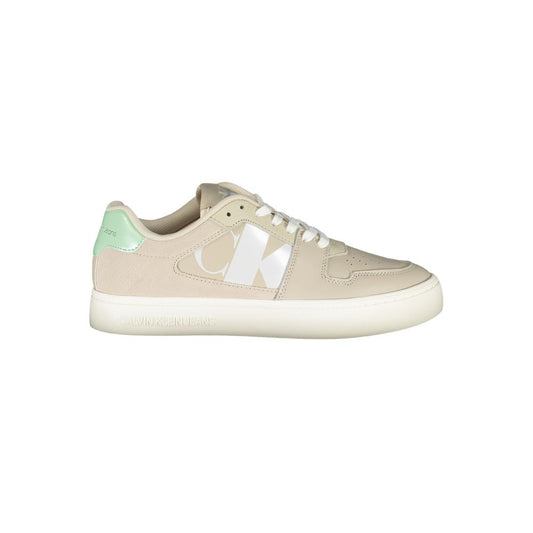 Calvin Klein beige polyester sneaker with logo, contrast details, and laces made of 50% recycled thermoplastic rubber.