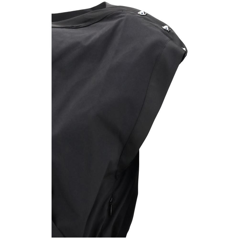 Front view with bag zipped and handles upright.
