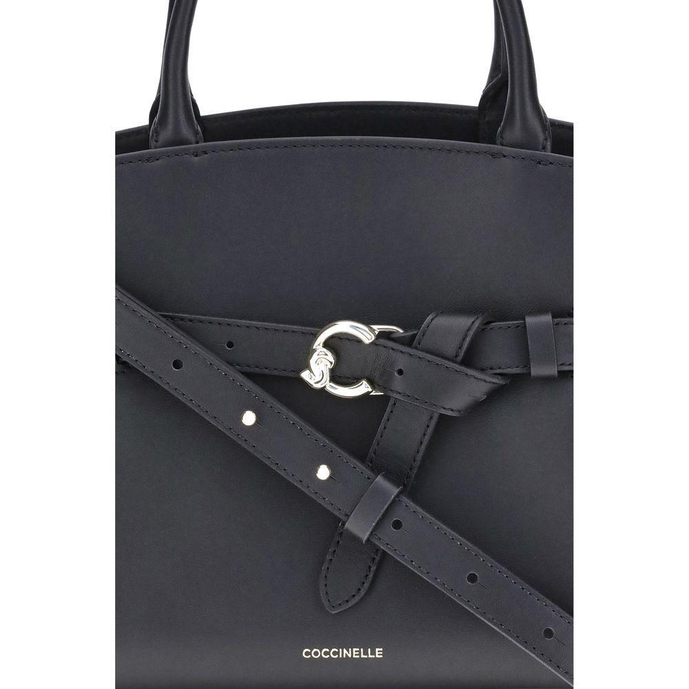 Front view with bag zipped and handles upright.