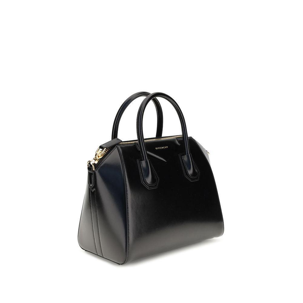 Front view with bag zipped and handles upright.