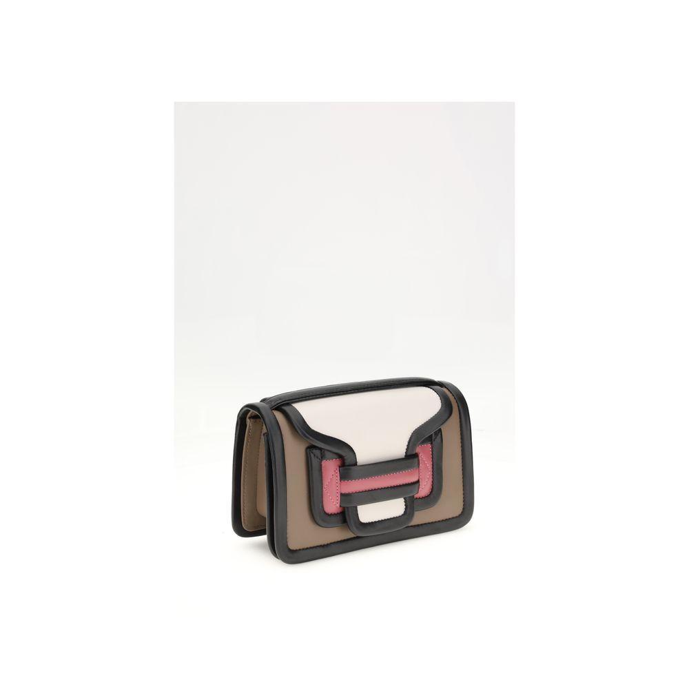 Front view with bag zipped and handles upright.