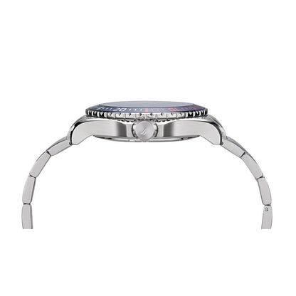 Side view of NAUTICA Mod. NAPCPS904 watch with quartz movement and mineral dial, showcasing stainless steel bracelet.